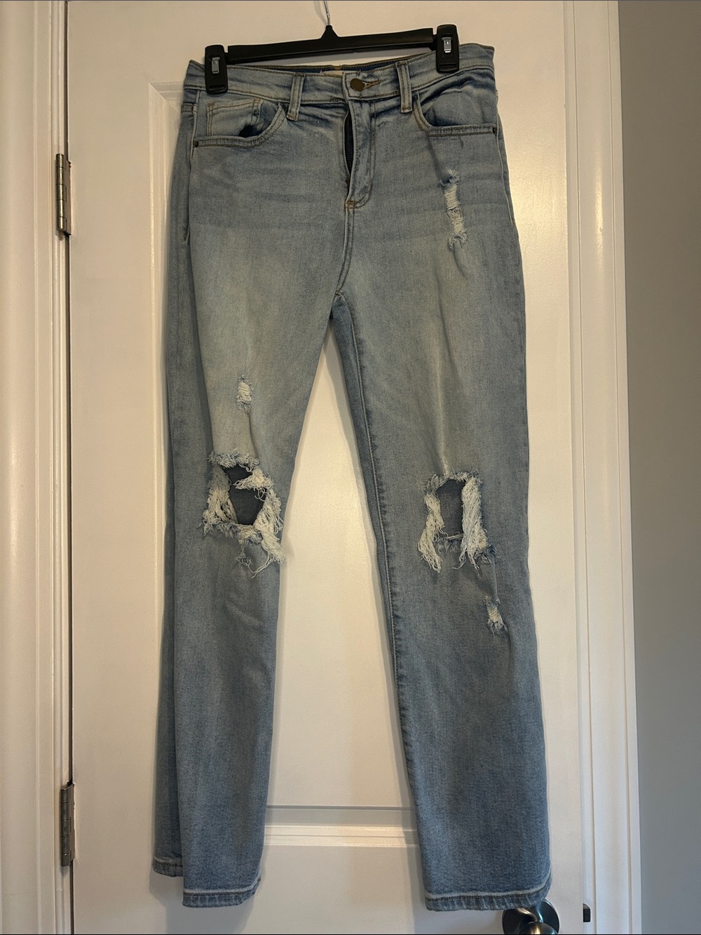Altar’d State Light Blue Distressed Women’s Jeans